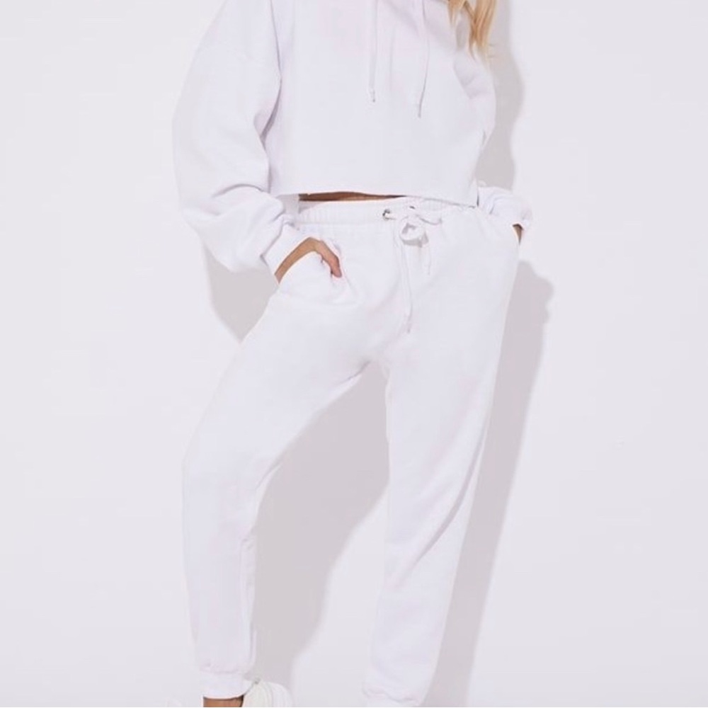 Missguided 90’s oversized joggers (white)